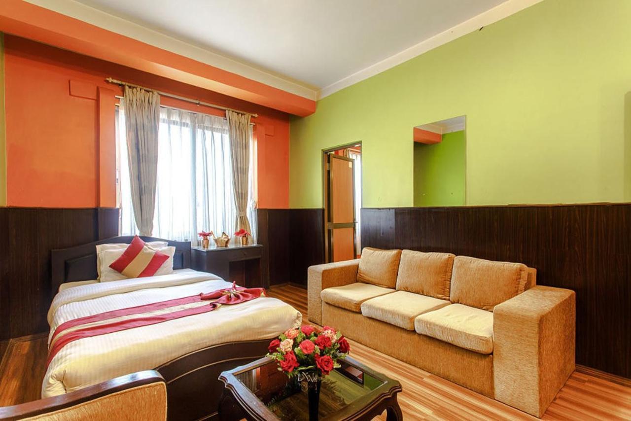 Nepalaya Hotel Катманду Экстерьер фото