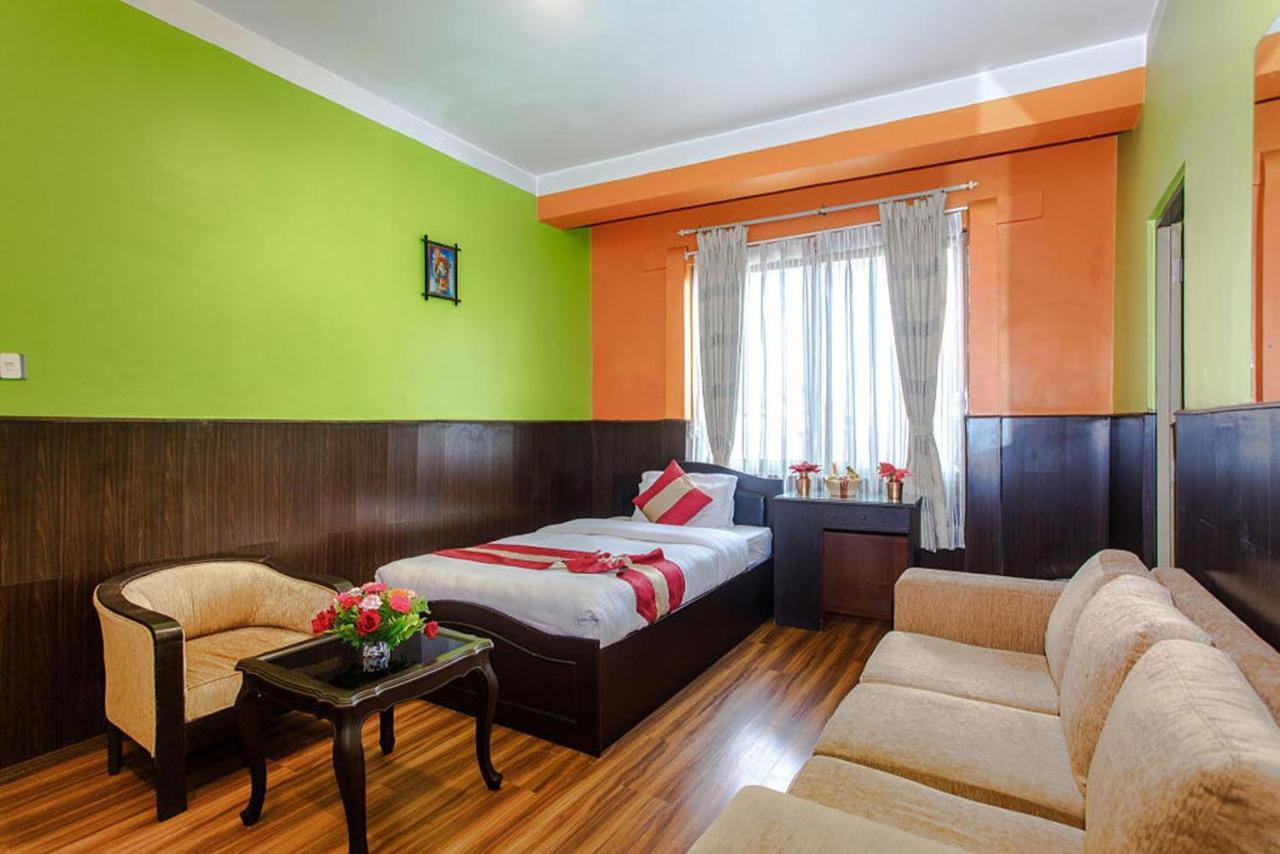 Nepalaya Hotel Катманду Экстерьер фото
