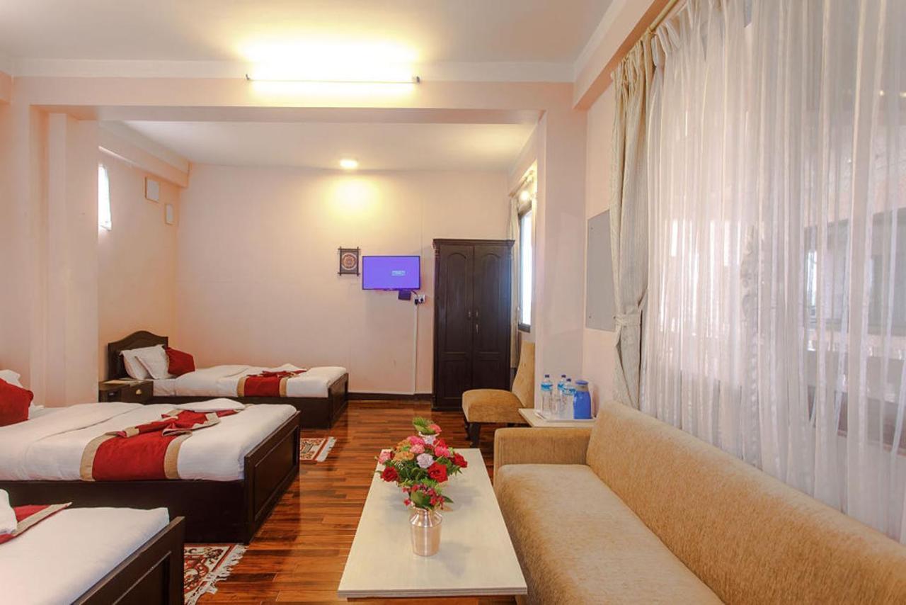 Nepalaya Hotel Катманду Экстерьер фото