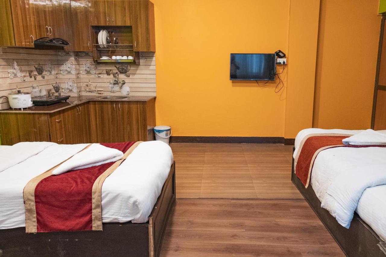 Nepalaya Hotel Катманду Экстерьер фото