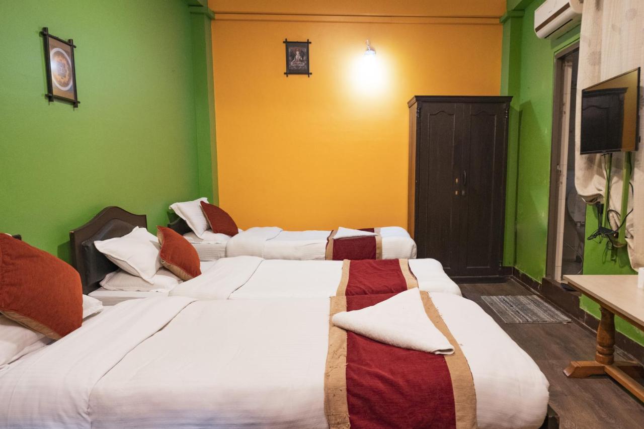 Nepalaya Hotel Катманду Экстерьер фото