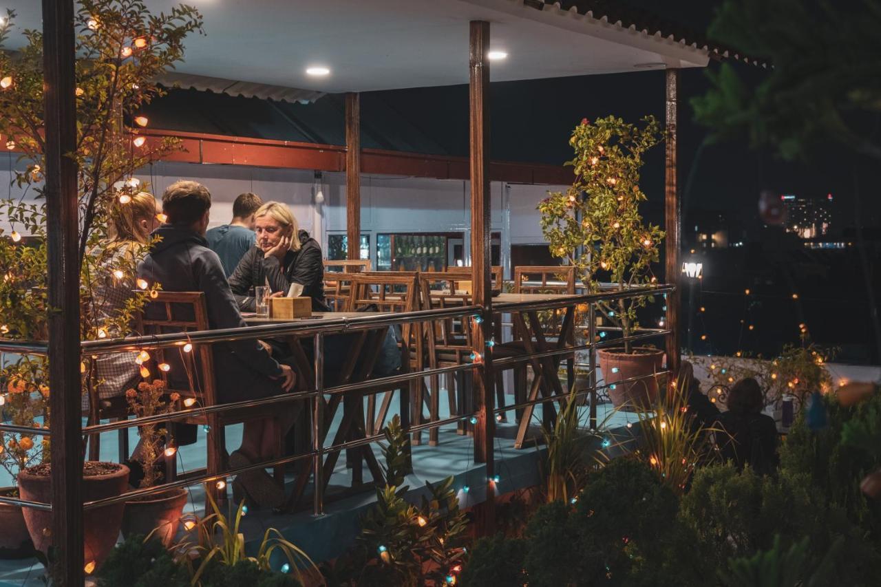 Nepalaya Hotel Катманду Экстерьер фото