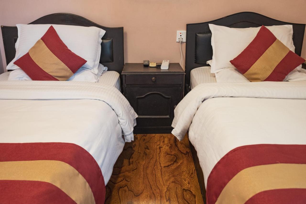 Nepalaya Hotel Катманду Экстерьер фото