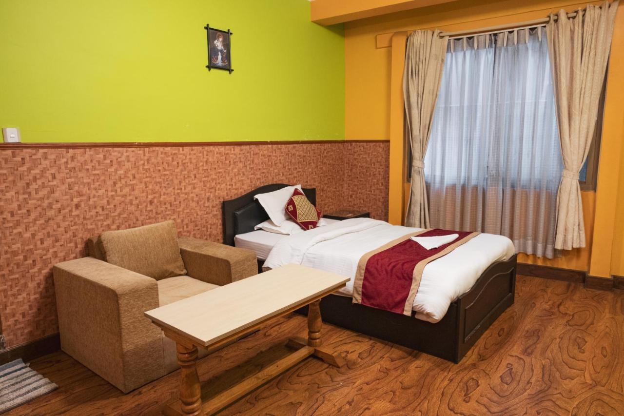 Nepalaya Hotel Катманду Экстерьер фото