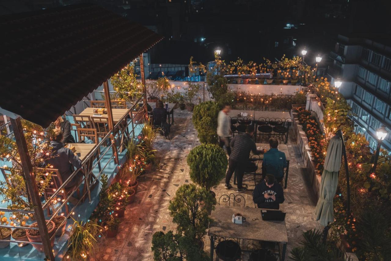 Nepalaya Hotel Катманду Экстерьер фото