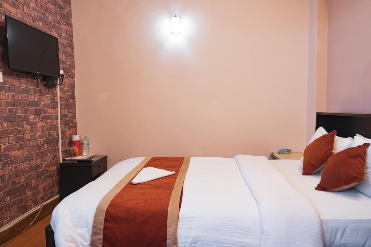 Nepalaya Hotel Катманду Экстерьер фото