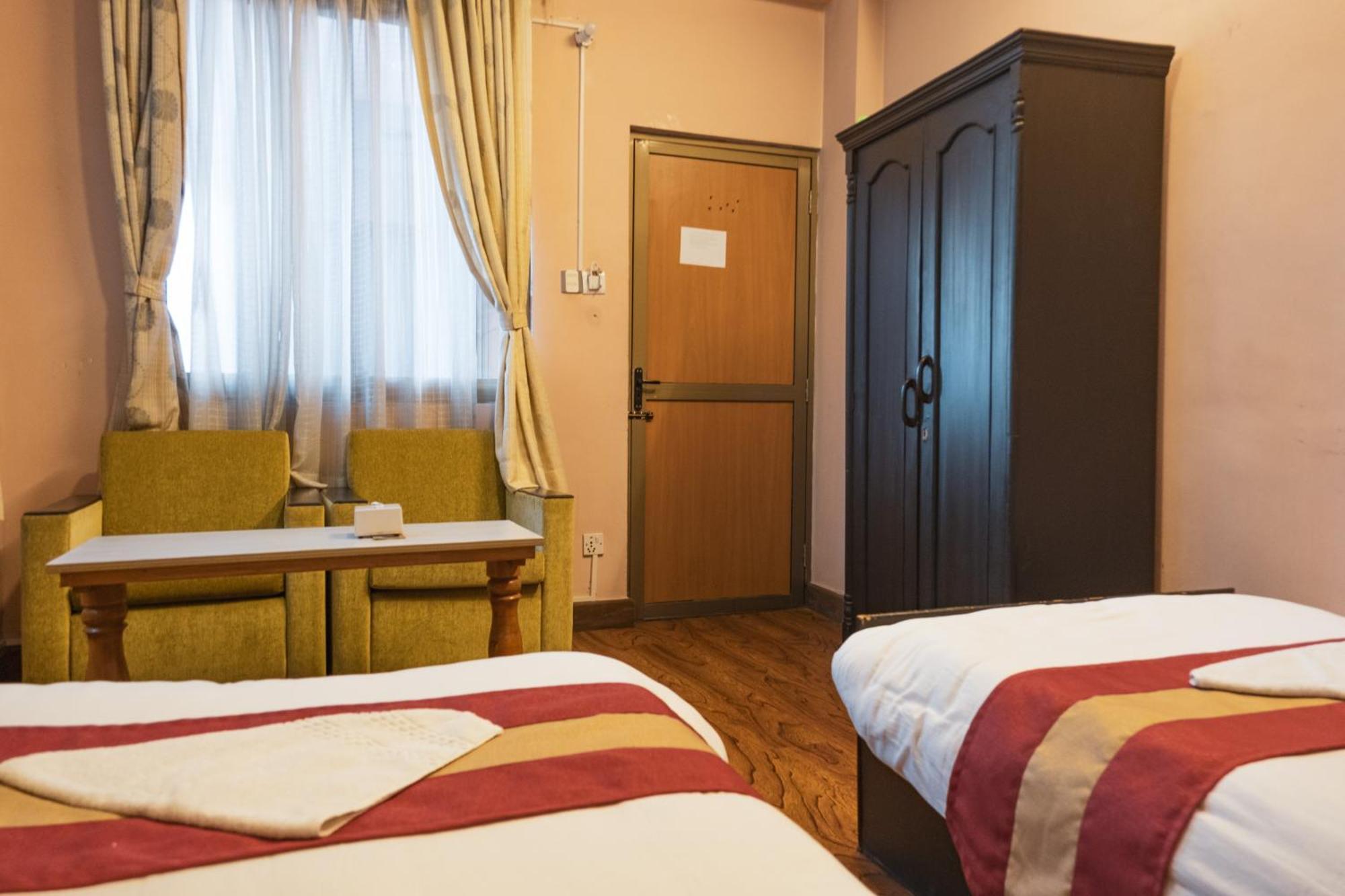 Nepalaya Hotel Катманду Экстерьер фото
